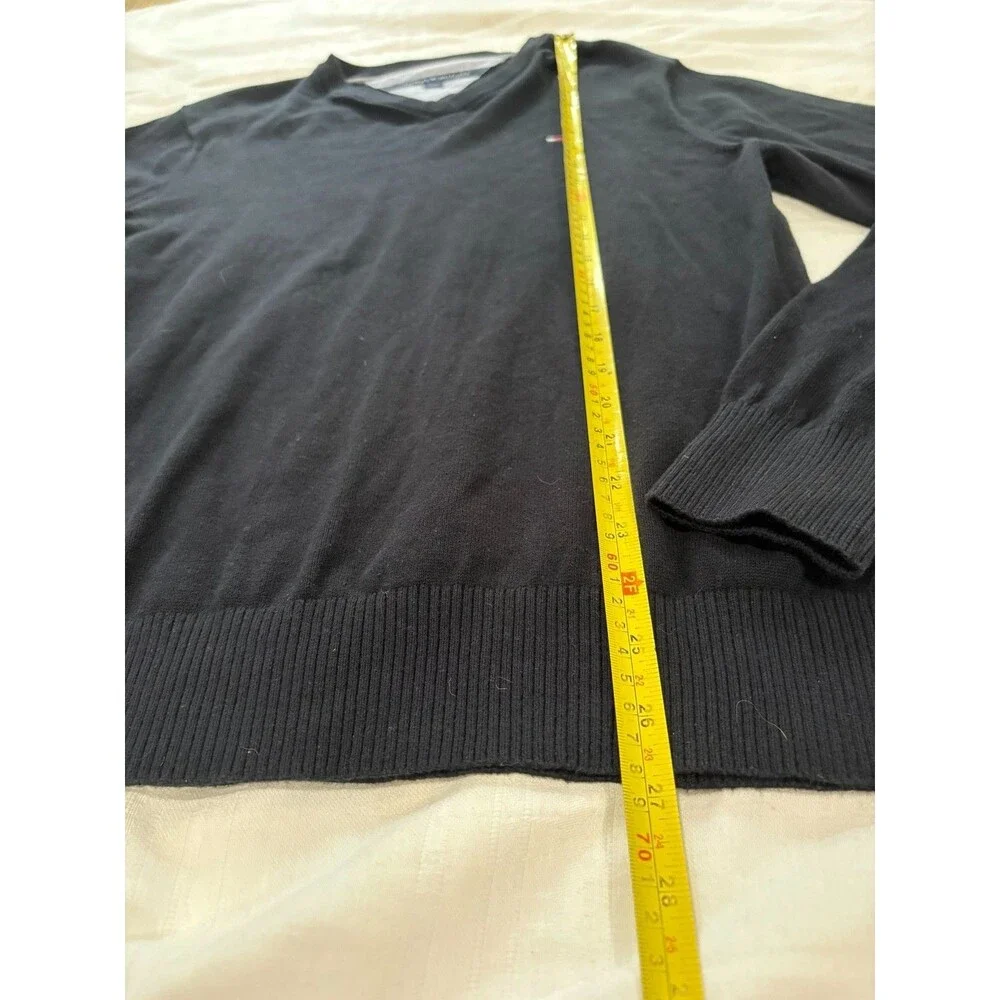 Tommy Hilfiger Men’s Small Black V-Neck Sweater Cotton Flag Logo Pullover